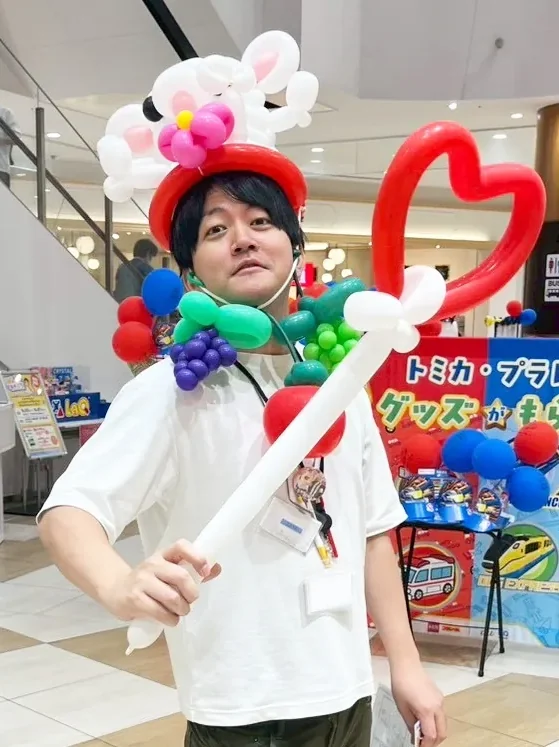 イベント会場で集客するスタッフ